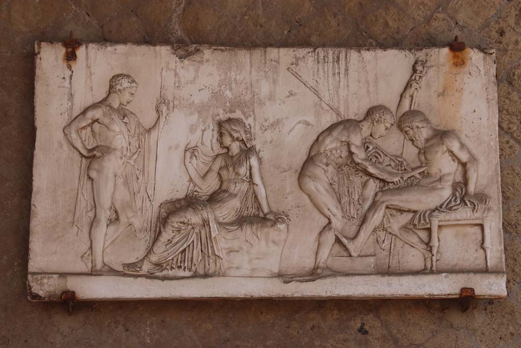 Ins. Or.I.2, Herculaneum. September 2017. Plaster cast of the relief showing the myth of Telephus, son of Hercules.
Photo courtesy of Klaus Heese.
